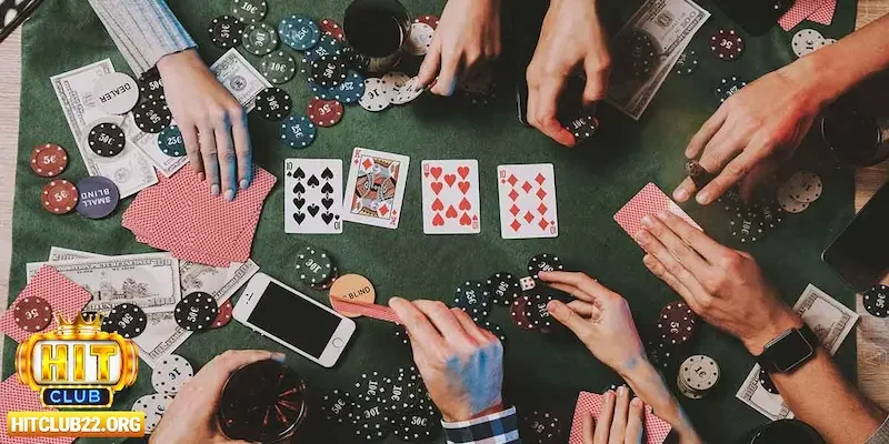 Hệ thống bạn bè và cộng đồng game bài đa dạng